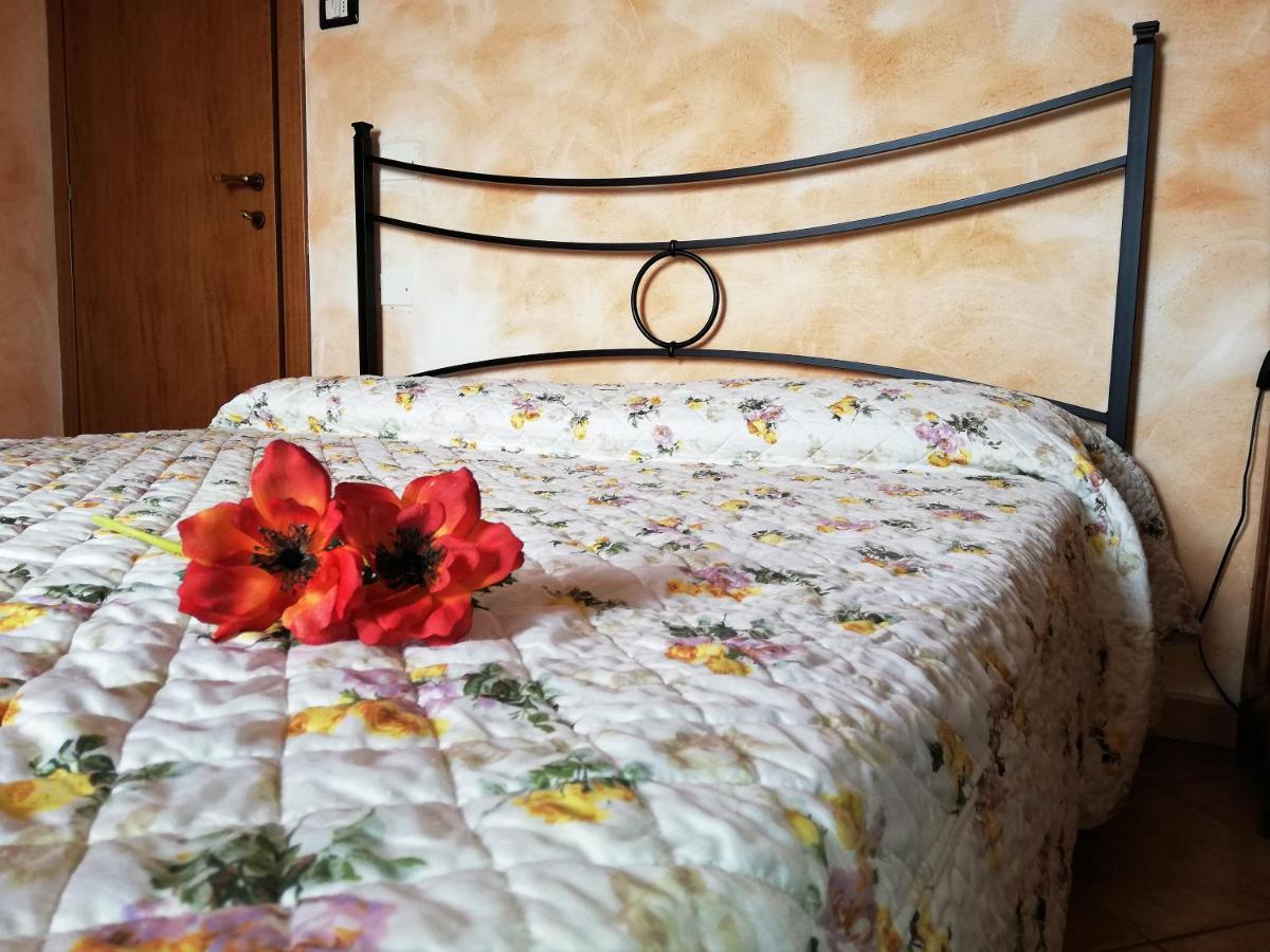 B&B Pivi Ponti sul Mincio Buitenkant foto